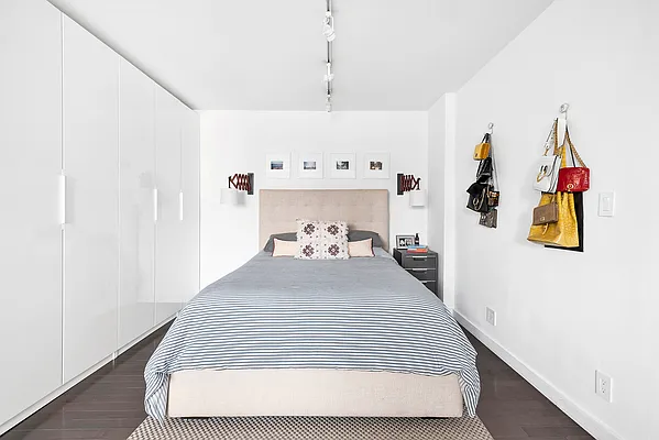 Sold by Compass | media 5