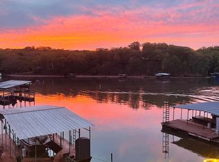 241 Mather Ln, Sunrise Beach, MO 65079