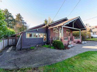 2580 Liberty St, North Bend, OR 97459