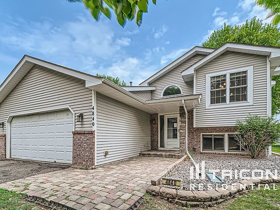 2nd image of 4840 Evergreen Ln N
