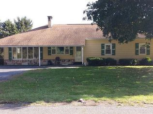 440 Deturksville Rd, Pine Grove, PA 17963