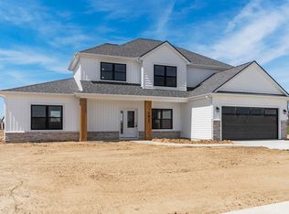 1417 Pyke Grove Pass, Huntertown, IN 46748