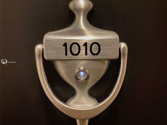 4th image of 801 Brickell Key Blvd APT 1010