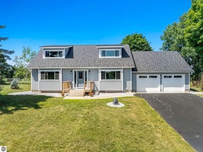 619 N West Silver Lake Rd, Traverse City, MI, 49685