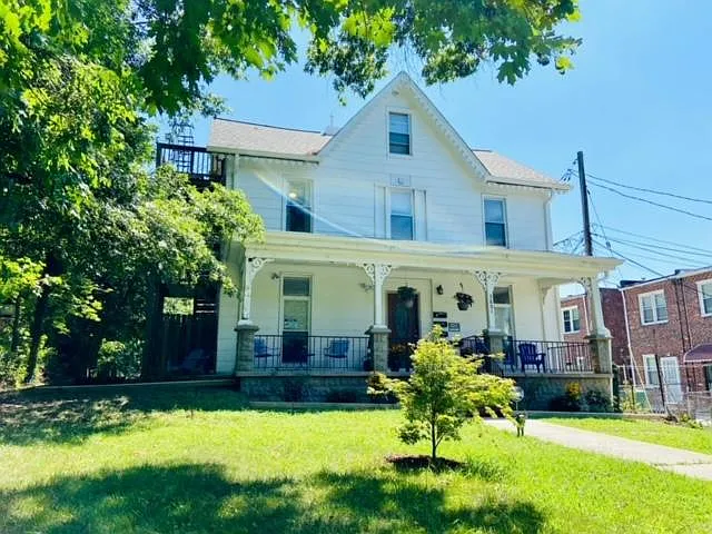3801 Greenmount Ave — Photo 2