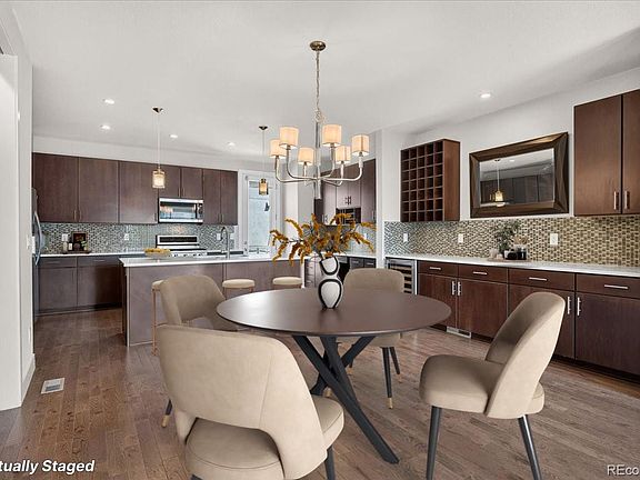 4th image of 711 E 24th Avenue