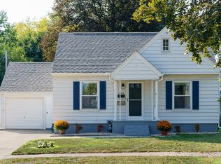 2908 D Ave NE, Cedar Rapids, IA 52402