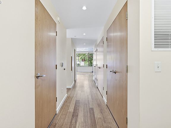3rd image of 1234 SW 18th Ave APT 209
