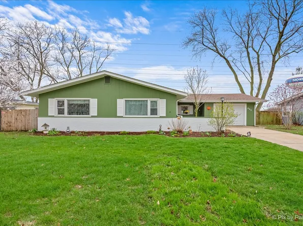 422 Princeton Dr, North Aurora, IL 60542