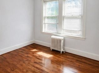 142 W 27th St FLOOR 1, Bayonne, NJ 07002