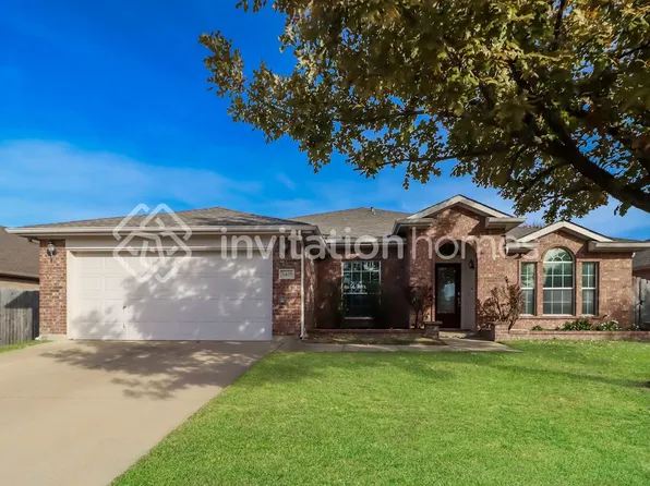 3405 Charing Cross Rd, Midlothian, TX 76065