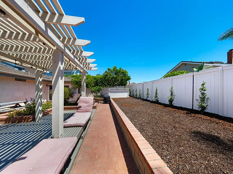 24356 Titus Dr — Photo 26