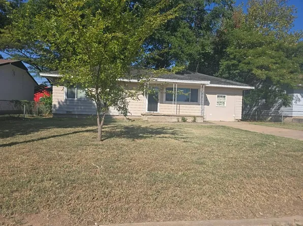 1417 Virginia Ave, Blackwell, OK 74631
