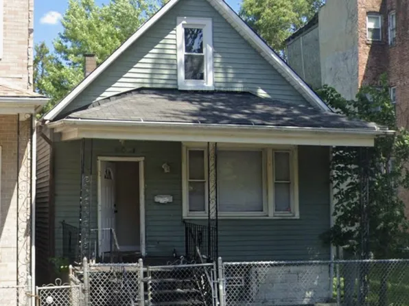 9021 S Exchange Ave, Chicago, IL 60617