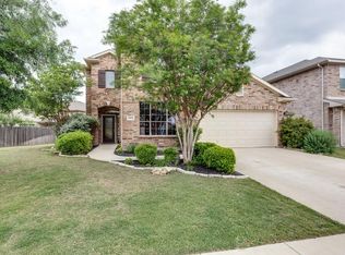 10544 Rising Knoll Ln, Fort Worth, TX 76131
