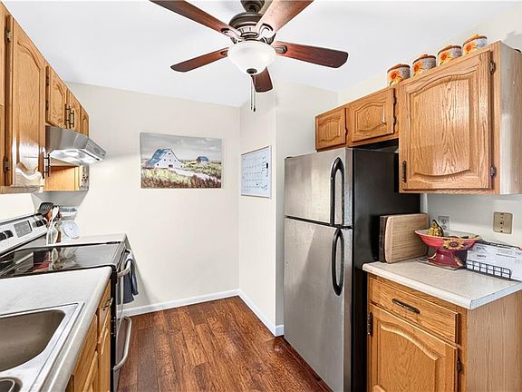 3rd image of 34 Village Ct #34