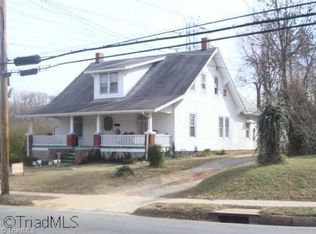 3 br, 2 bath House - 1614 Waughtown St - - House Rental in Winston-Salem,  NC