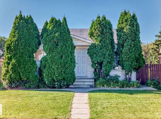 1020 60th St NW, Edmonton, AB T6L5P7