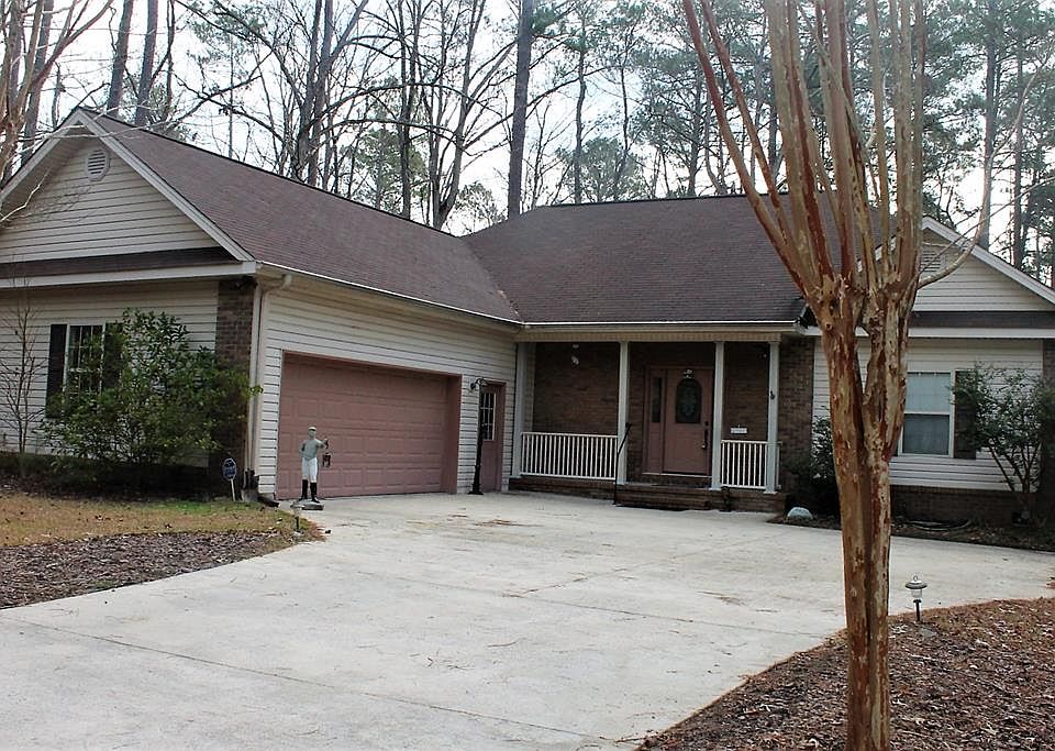1st image of 124 Charlotte Dr