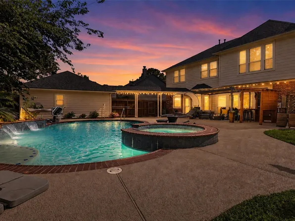 7818 Palm Brook Ct, Houston, TX 77095