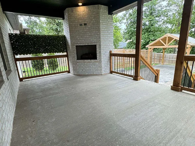 1300 Hickory St — Photo 23