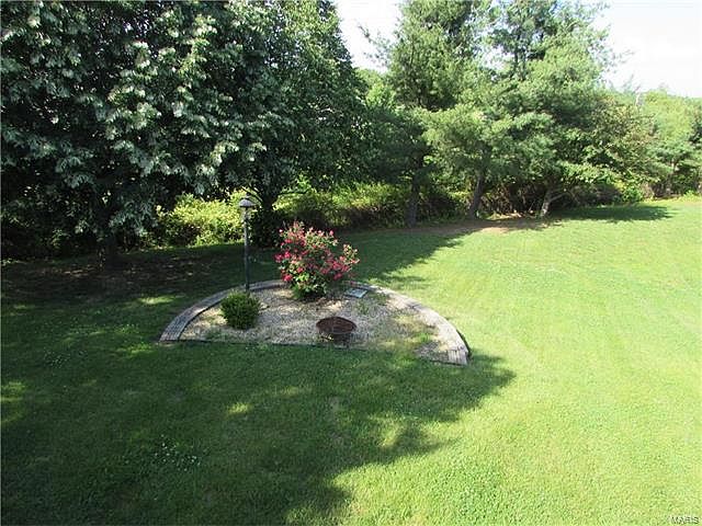 2nd image of 924 Hunter Chaise Dr