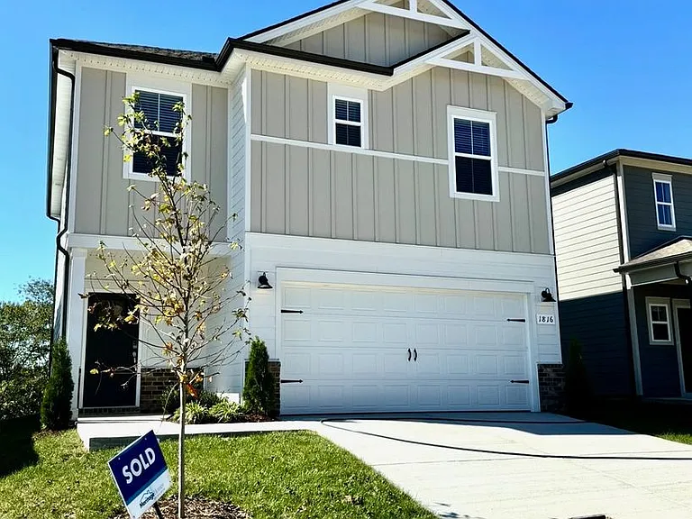 1816 Mahala Dr — Photo 1