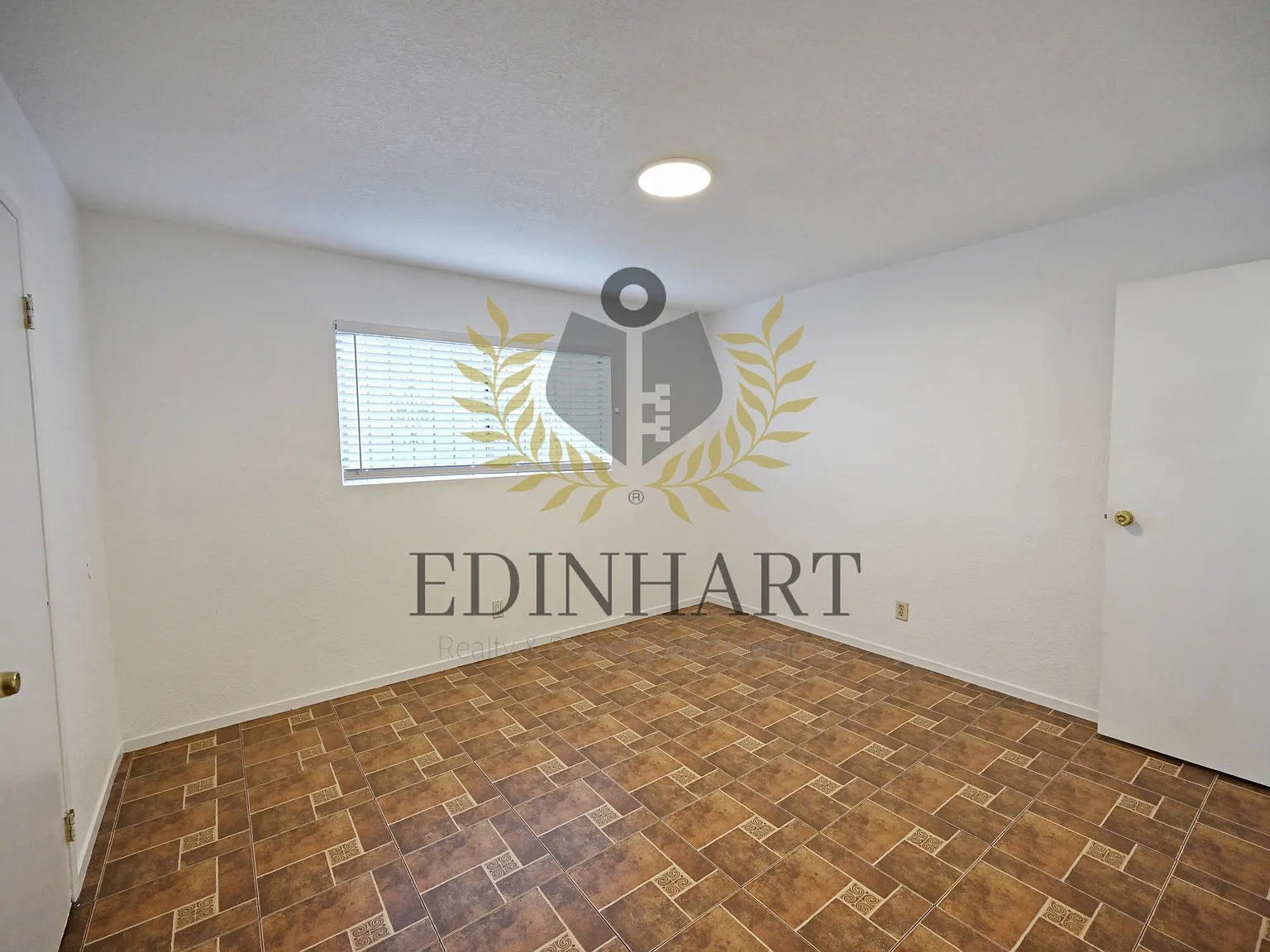 2303 South Poppy Avenue - 101 — Photo 4