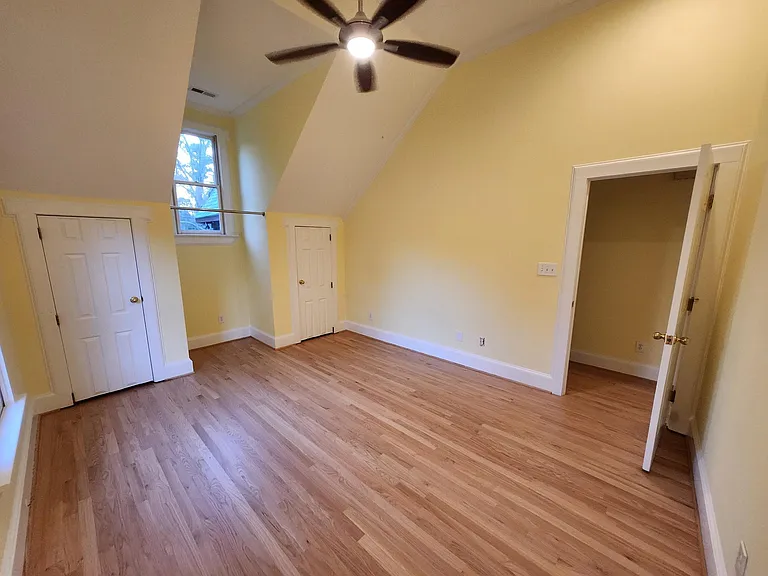 1904 Evergreen Ave — Photo 11