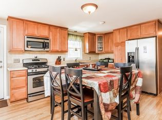 161 Naticook Rd, Merrimack, NH 03054