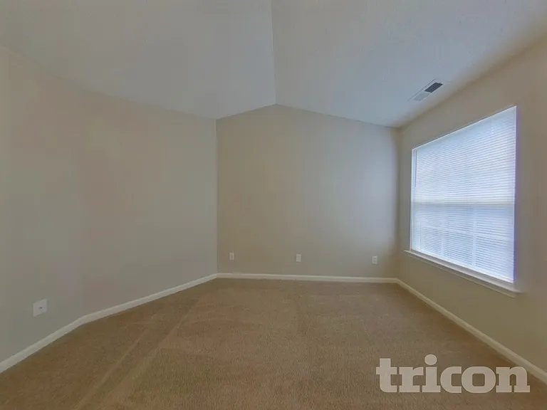10527 Madison Park Dr — Photo 11