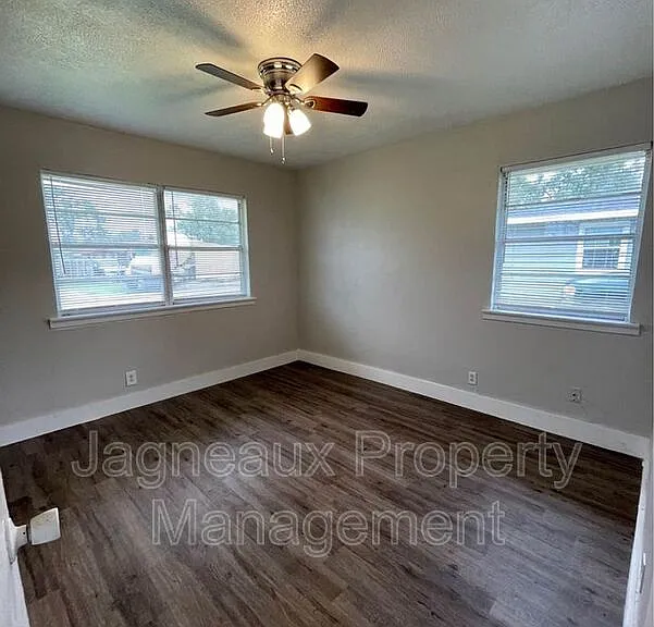 1205 Sunset Dr — Photo 7
