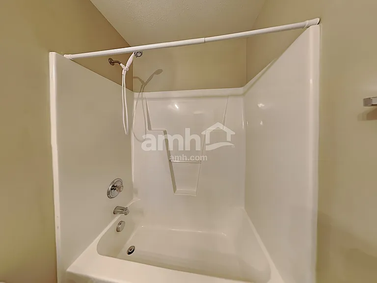 7033 Sunman Rd — Photo 13