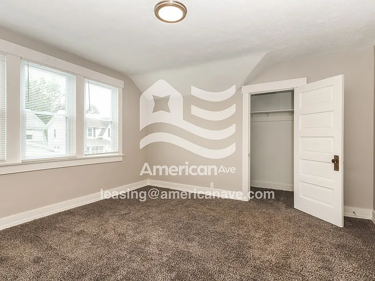 151437_009_wm_-_main_bedroom_13061897.jpg
