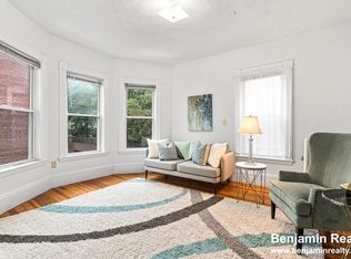 7 Washburn Ter #3, Brookline, MA 02446