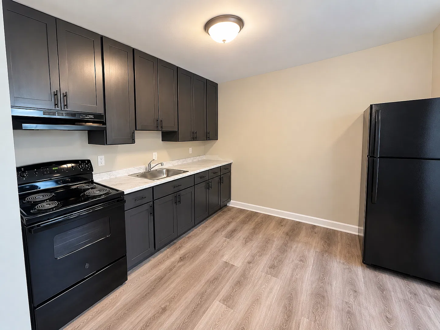 Mallard Park Apartments — Photo 3