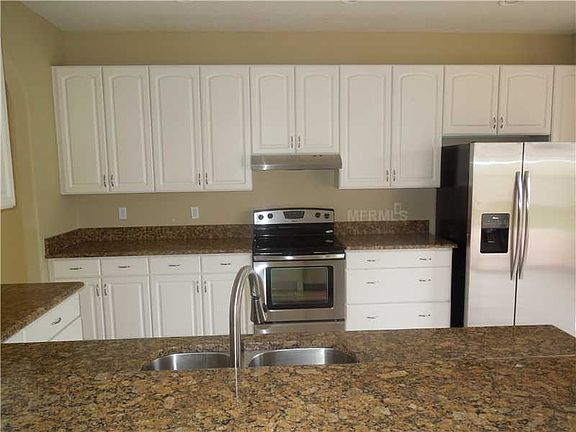 3rd image of 1074 Alvina Ln