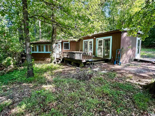 597 Marauder Cir, Ore City, TX 75683