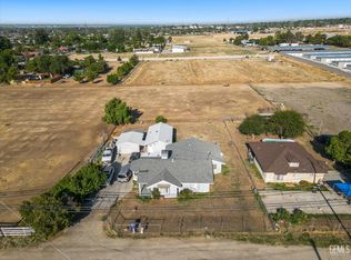 1630 Morning Dr, Bakersfield, CA 93306