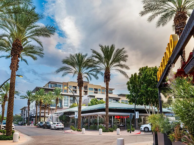 Discover chic boutiques and designer finds at Kierland Commons Shopping.