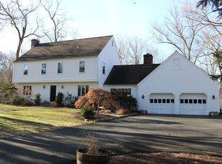 4 Pilgrim Ln, Weston, CT