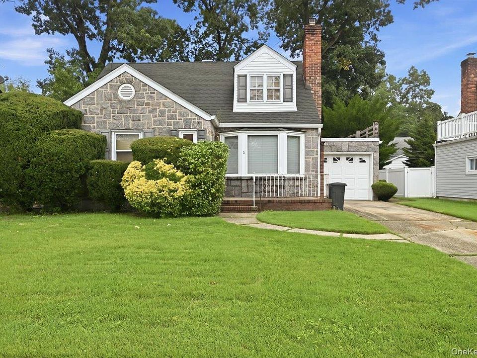 1st image of 8 Redwood Road