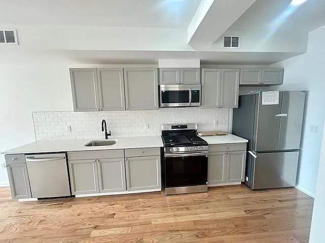 88 Romaine Ave — Photo 31