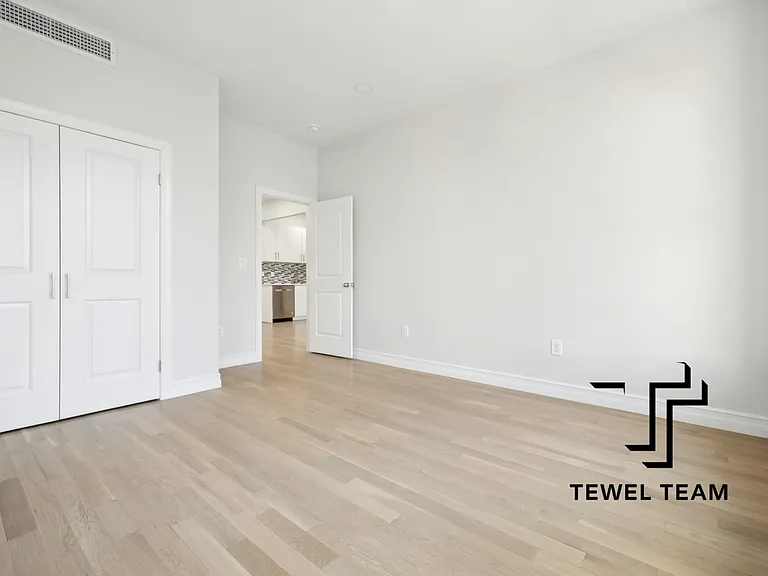 1697 Lexington Ave #4A — Photo 7