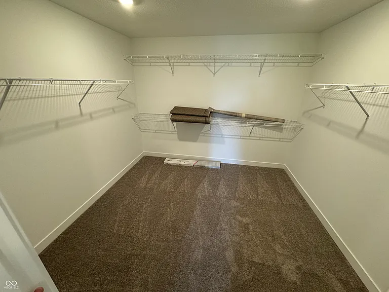 1124 Tansley Ln — Photo 13