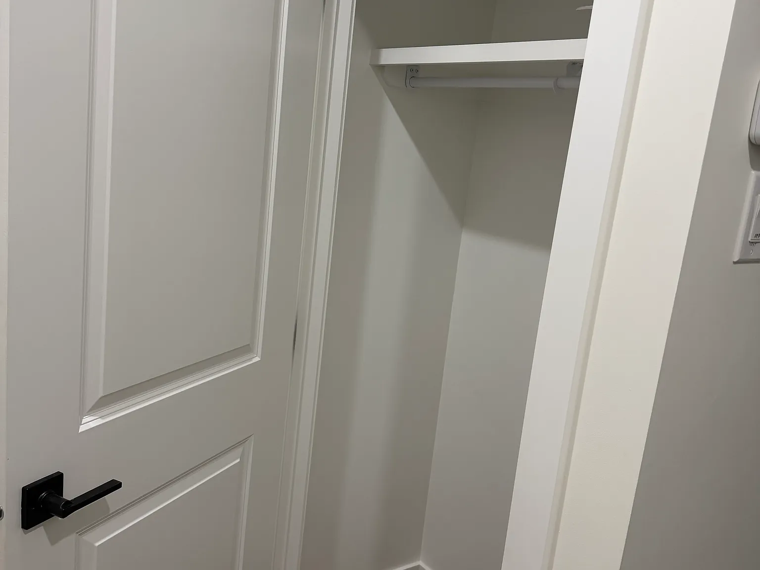 2 bed, 900 sqft, $1,200 — Photo 3