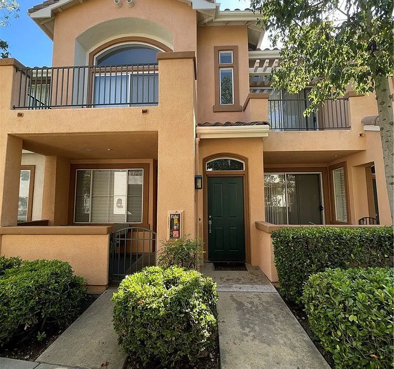 2403 Ladrillo Aisle #51
