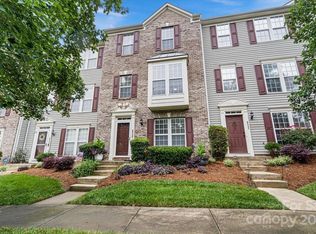 9546 Blossom Hill Dr, Huntersville, NC 28078