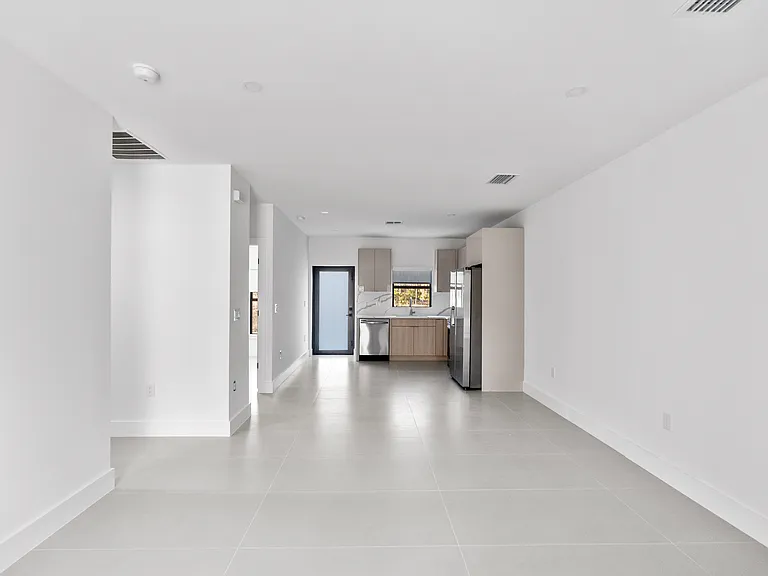 214 Singer St #1 — Photo 8