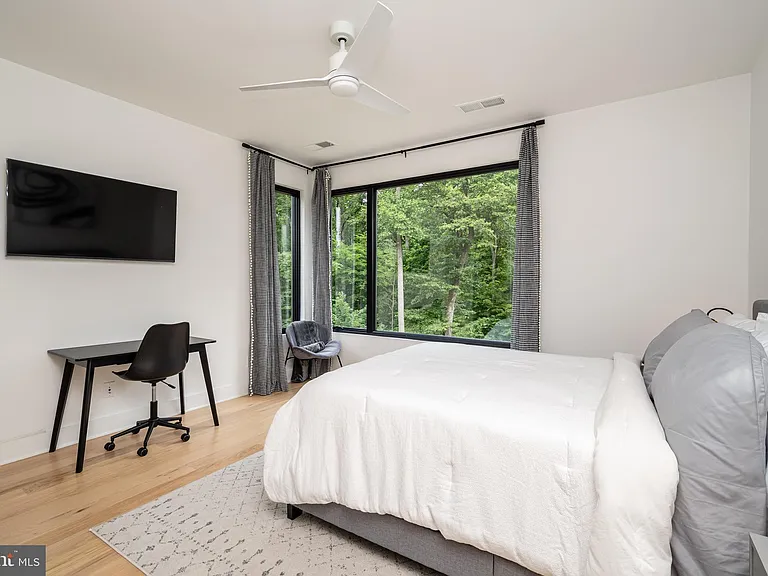 40388 Manbar Ln — Photo 39